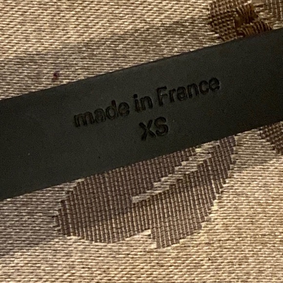 Louis Vuitton Woman’s Leather Belt - Picture 4 of 11